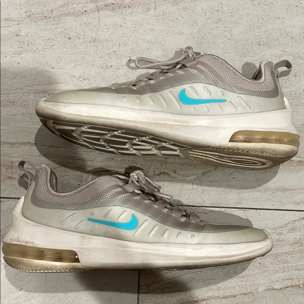 Nike Men's Gray and White Sneakers